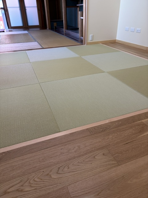 ダイケン健やかおもて若草色×銀白色の坊主畳さら